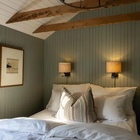 Hotel Village & Nussfjord