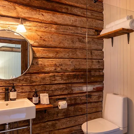 Village & Hotel Nussfjord