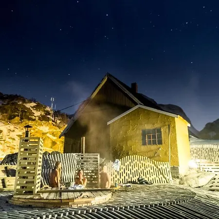 Village & Szálloda 3*