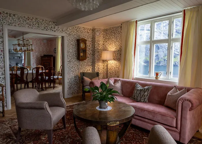 Village & فندق 3*